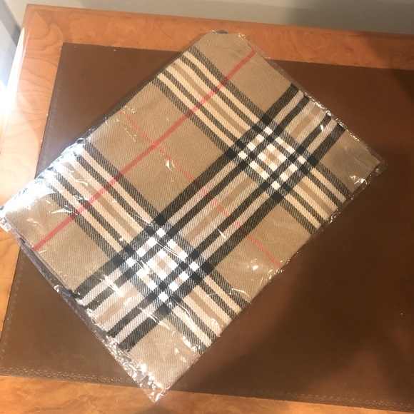 Nova check scarf - Picture 3 of 3